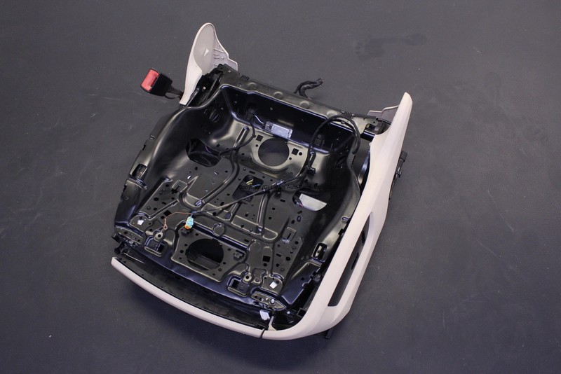 2011 2012 VW TOUAREG 7P FRONT DRIVER LEFT SEAT TRACKS WITH STORAGE BOX
