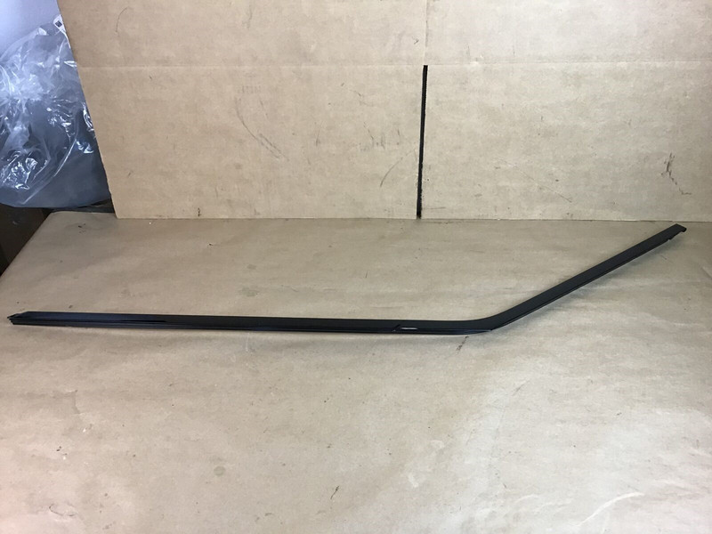 Land Range Rover Sport HSE 2015 Front Right Door Upper Molding Trim 14-17 ;:O