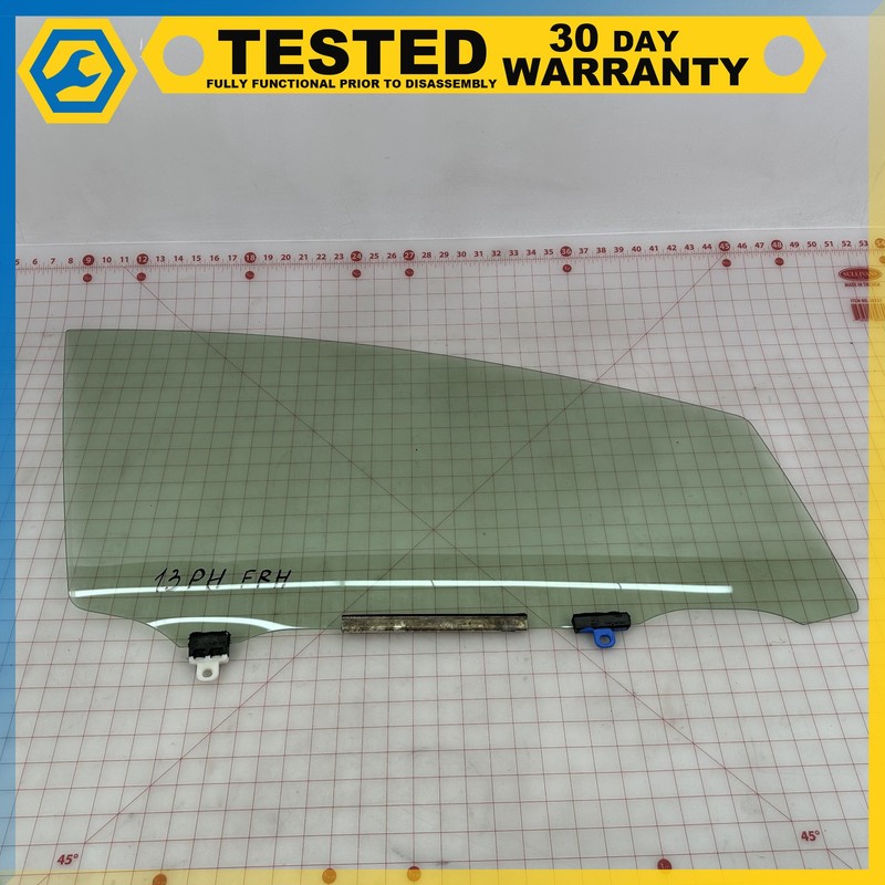10-15 Toyota Prius FRONT RIGHT PASSENGER SIDE DOOR WINDOW GLASS OEM