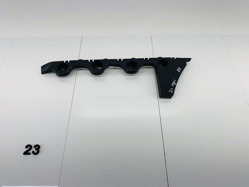18-24 CHEVROLET EQUINOX REAR RIGHT PASSENGER SIDE BUMPER MOUNT BRACKET GUIDE OEM