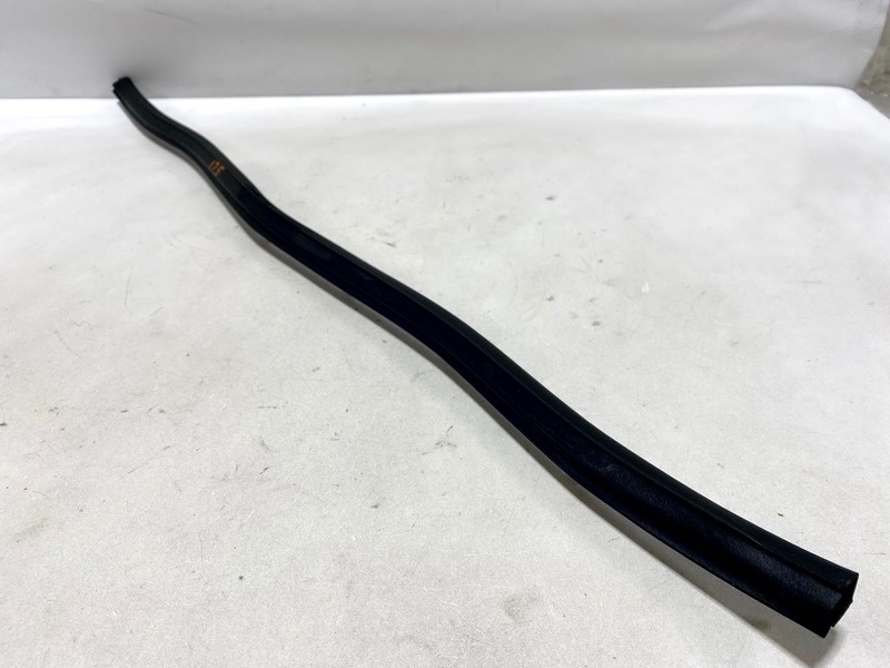 14-24 INFINITI Q50 Q60 FRONT HOOD BONNET WEATHERSTRIP SEAL RUBBER OEM