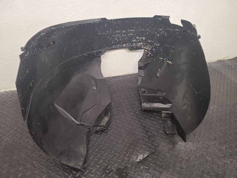 08-16 Chrysler Town & Country Right Passenger Fender Liner OEM 5113094AD