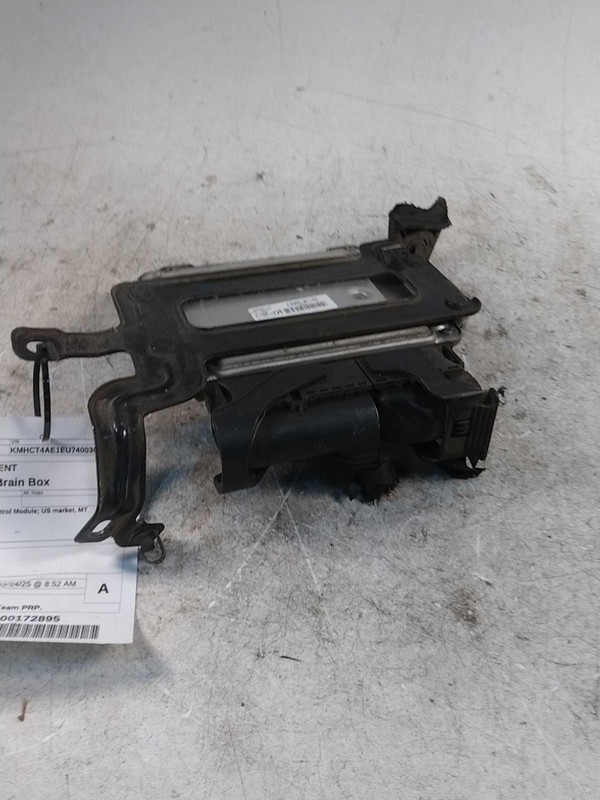 2014 Hyundai Accent Engine Control Module ECM OEM Black 121K Miles NJ25-16185