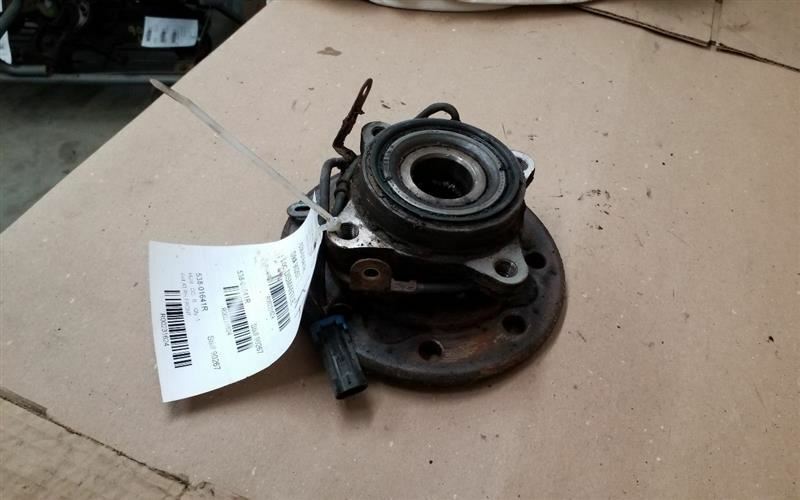 Passenger Hub Front 8 Lug Fits 96-00 CHEVROLET 2500 PICKUP 231624