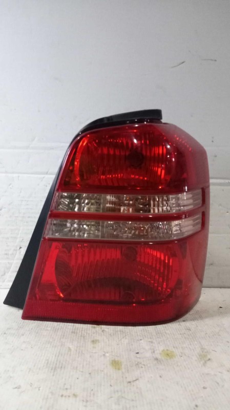 2003 Toyota Highlander Right Tail Light Assembly Blue OEM 238561 192K Miles