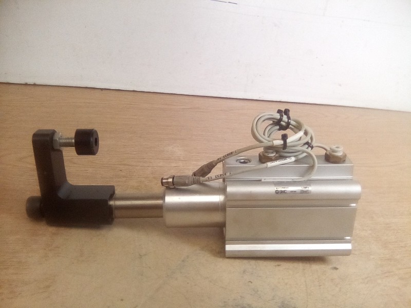 SMC MKB50-20LZ-M9PSAPC Standard Cylinder W/Swing Clamp