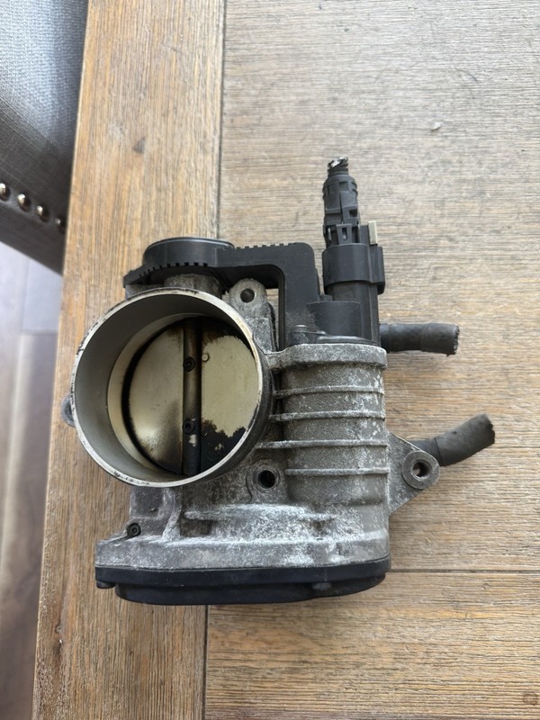 2008 HYUNDAI ENTOURAGE 3.8L THROTTLE BODY ASSEMBLY OEM 35100-3C200 tested