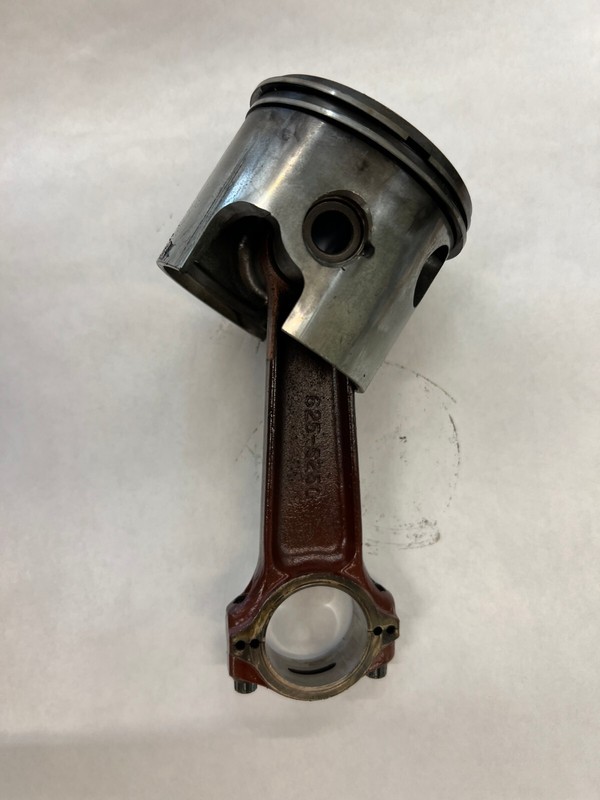Mercury Outboard 200hp Starboard Piston and Con Rod Assy 8667T41 FRESHWATER