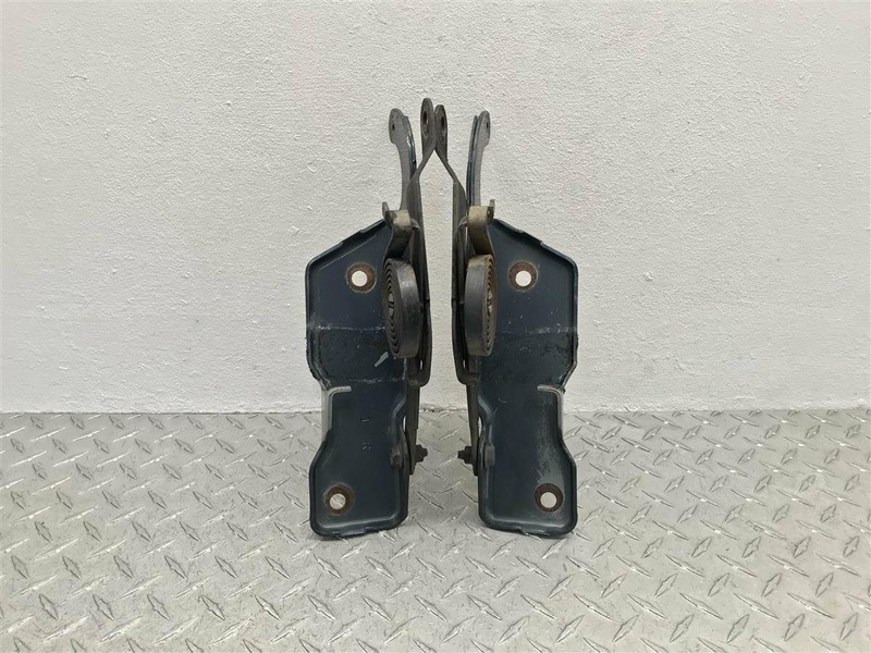1999 GMC YUKON HOOD HINGES PAIR OEM