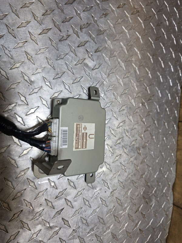 2006 Nissan Titan Transfer Case Control Module 33084ZH30A