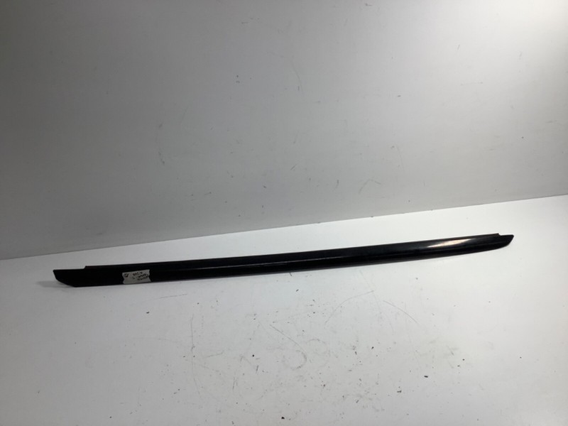 01 02 03 04 05 Civic 4DR Left Front Windshield Side Molding Assembly Used OEM