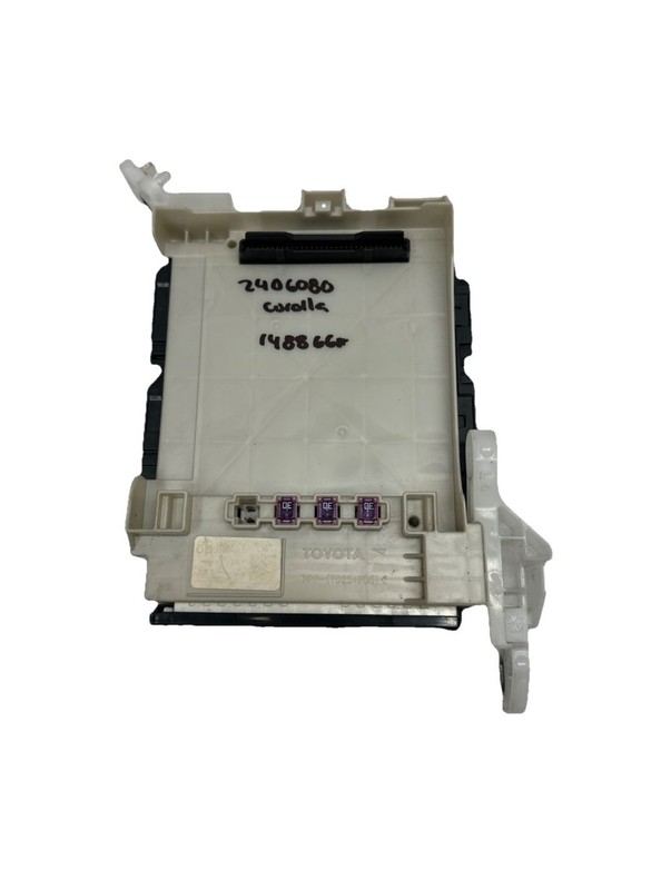 Toyota Corolla junction box 2021 junction fuse relay block assy OEM 8273012N90