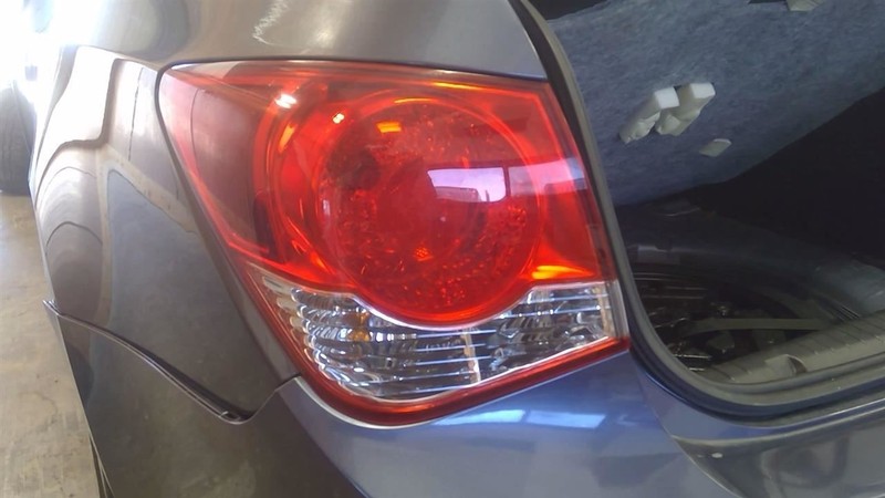 Driver Tail Light VIN P 4th Digit Limited Fits 11-16 CRUZE 3543765