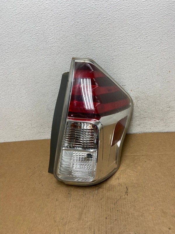 2015 to 2018 Toyota Prius V LED Right Passenger RH Tail Light Oem AD6078 LK