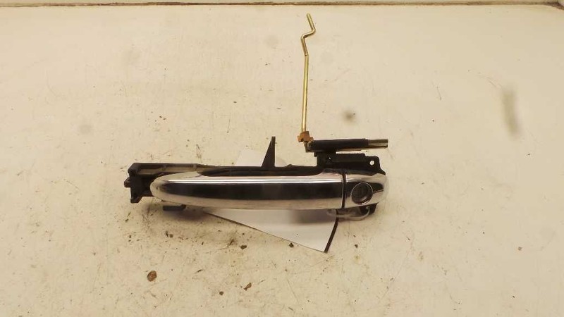 04-10 TOYOTA SIENNA LE DRIVER SIDE FRONT (EXTERIOR) DOOR HANDLE