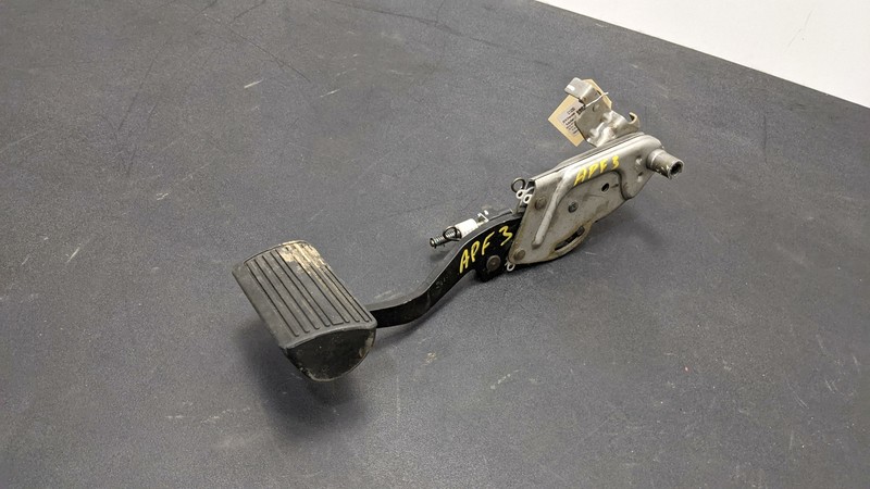 Brake Pedal 2016 Chevrolet Suburban 84378256 2015 2017 2018 2019 2020
