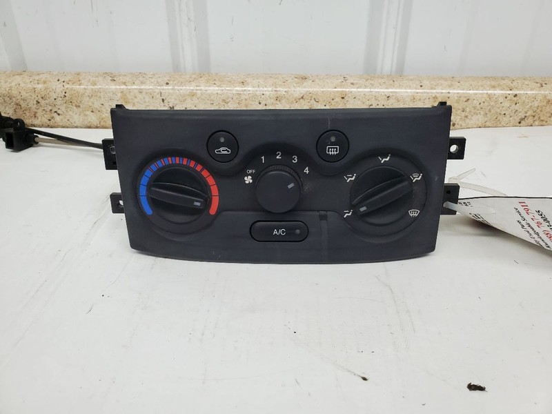 Temperature Control With AC Fits 04-11 SWIFT 295059