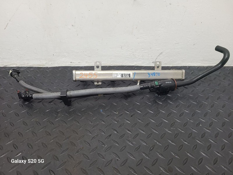 15-23 Jeep Cherokee 2.4L Fuel Injectors W/ Rail Assembly (ED8) OEM 4627890AB