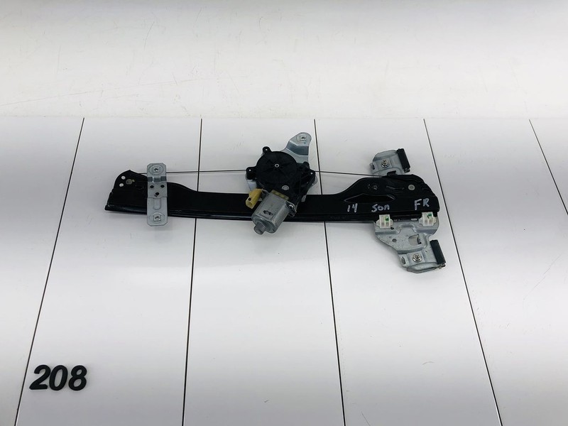 13-18 CHEVROLET SONIC FRONT RIGHT SIDE DOOR WINDOW REGULATOR W/ MOTOR OEM