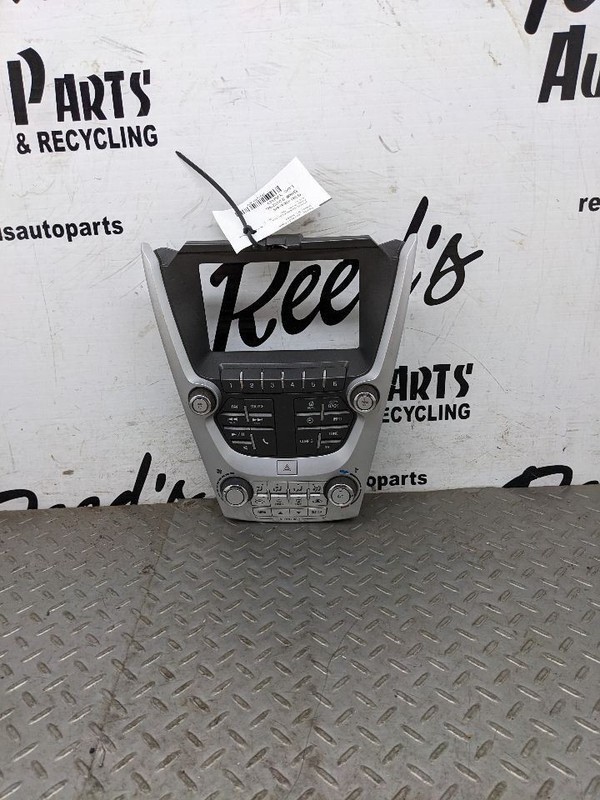 Audio Equipment Radio Receiver AM-FM-MP3-USB Opt Ufu Fits 16 EQUINOX 1061364