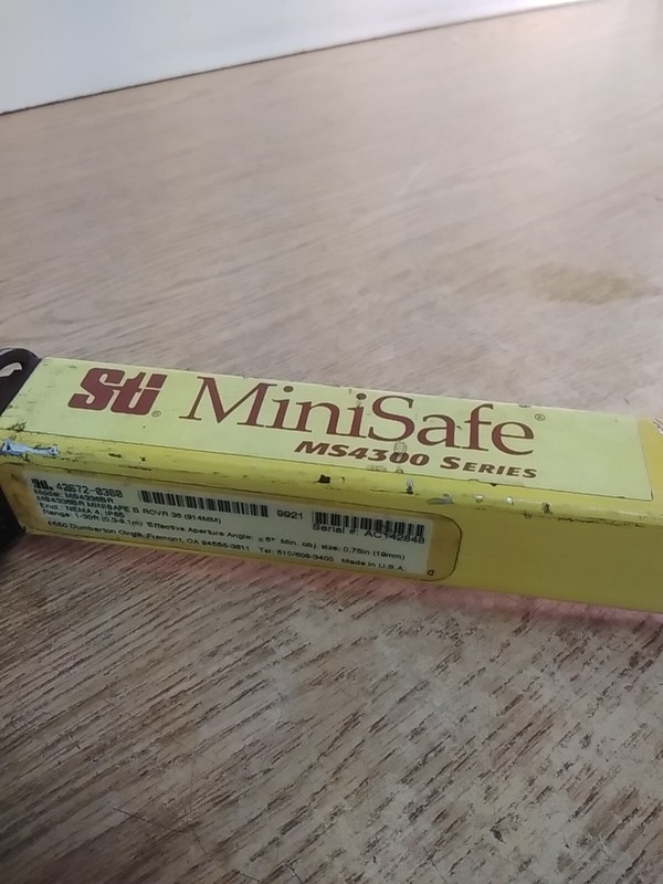 STI 42672-0360 MiniSafe MS4300 Series Safety Light Curtain 36"