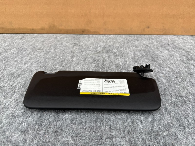INFINITI QX30 2017-2019 OEM LEFT DRIVER SIDE SUNVISOR SUN VISOR BLACK