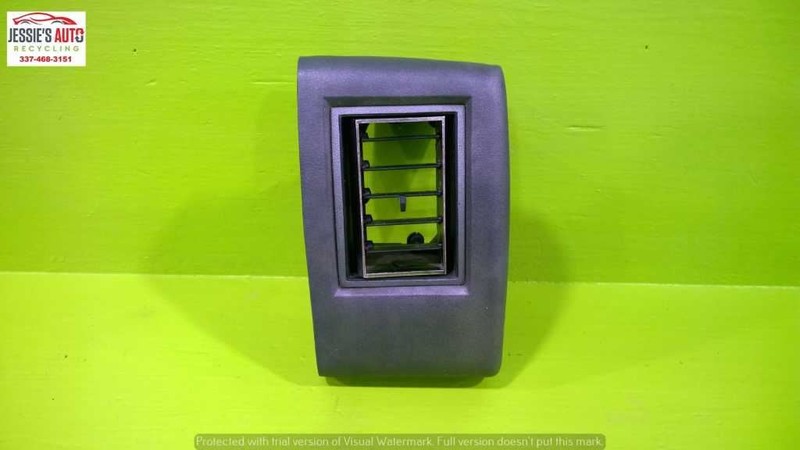 75 76 77 LINCOLN TOWN CAR CONTINENTAL 351M AT RIGHT DASH AC VENT OEM 2305-12