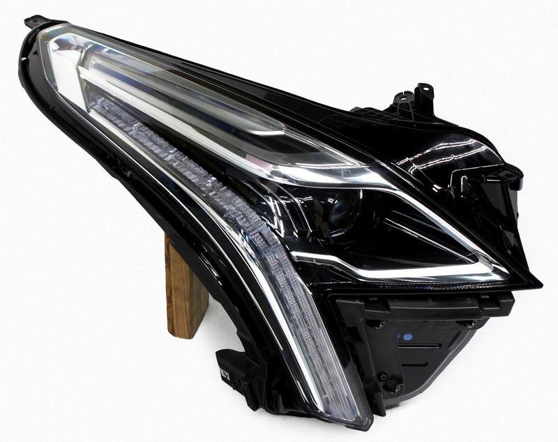 OEM Right Passenger Side LED Headlamp For Cadillac XT5 84849606