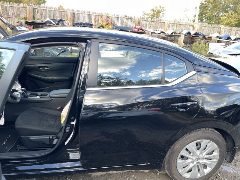 2020-2024 NISSAN SENTRA LEFT ROCKER W/POST BLACK PC:KH3 2.0L AT FWD 19K S 59470