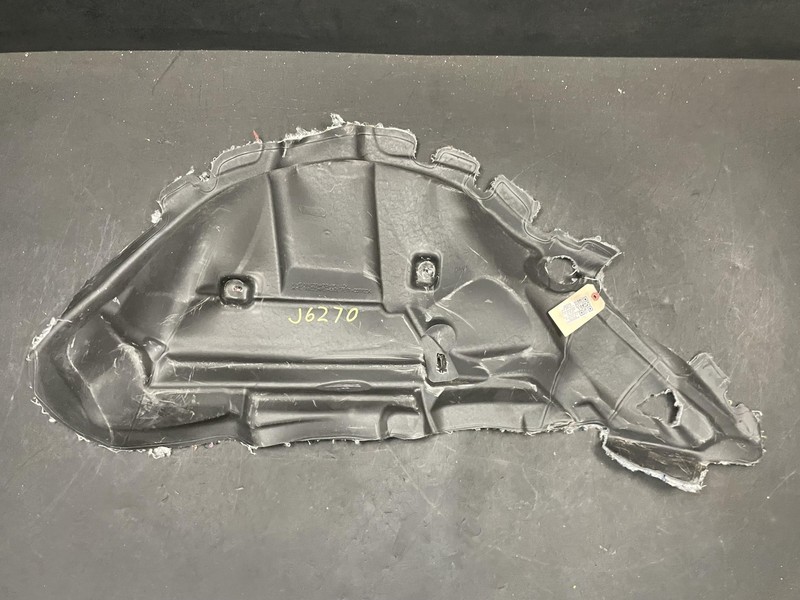 Rear Left Quarter Panel Insulator 2018 Jeep Grand Cherokee 68161172AA 2014 -2021