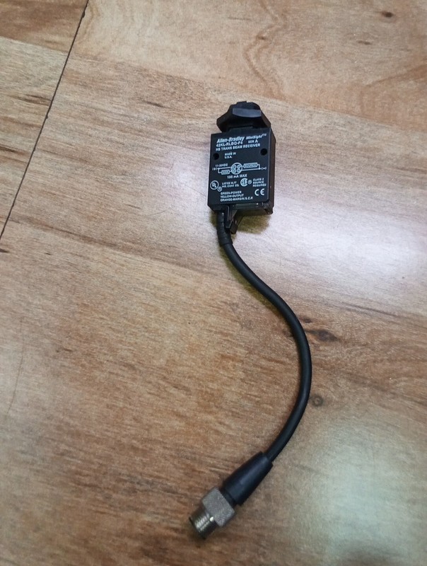 Allen-Bradley 42KL-RLBQ-F4 Ser. A HS Trans Beam Receiver