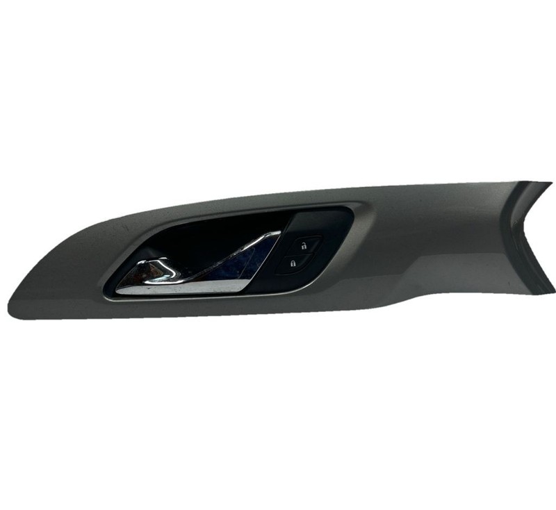 2019 Chevrolet Traverse front left driver inner door handle w/bezel lock switch