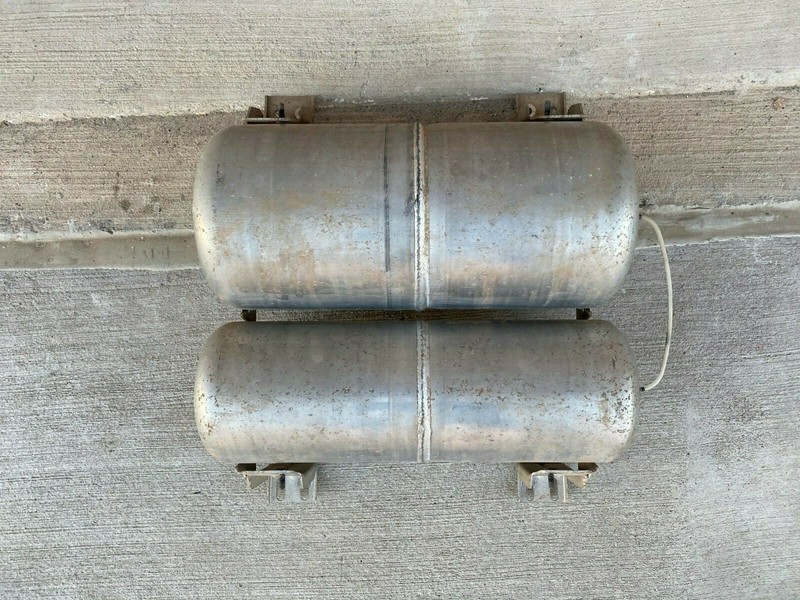 06-11 MERCEDES-BENZ W164 ML CLASS PRESSURE ACCUMULATOR OEM