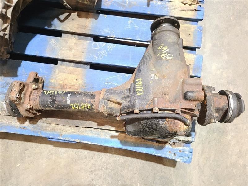 97 98 99 00 INFINITI QX4 CARRIER ASSEMBLY 4.636 RATIO FRONT 266649