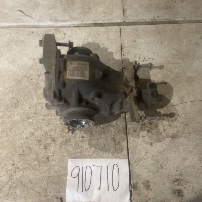 2006-2007 BMW 525i RWD Auto 3.91 rear differential diff 7534042-04 oem
