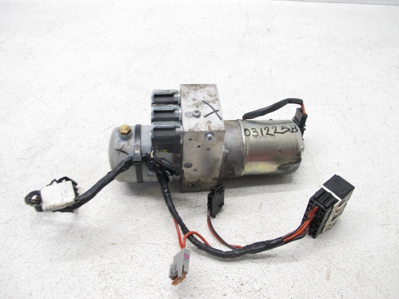10-17 AUDI 8T A5 S5 RS5 CONVERTIBLE HYDRAULIC ROOF LIFT MOTOR PUMP OEM 031225B