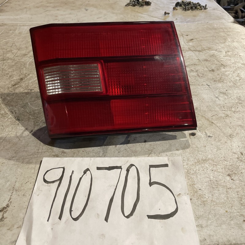 1995 1996 1997 LEXUS LS400 Left Driver LH Side Inner Tail Light OEM 8159050040