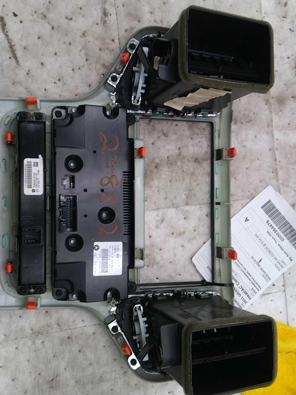 2011 Jeep Grand Cherokee A/C Selector Switch OEM Grey 68111109AL 185K Miles