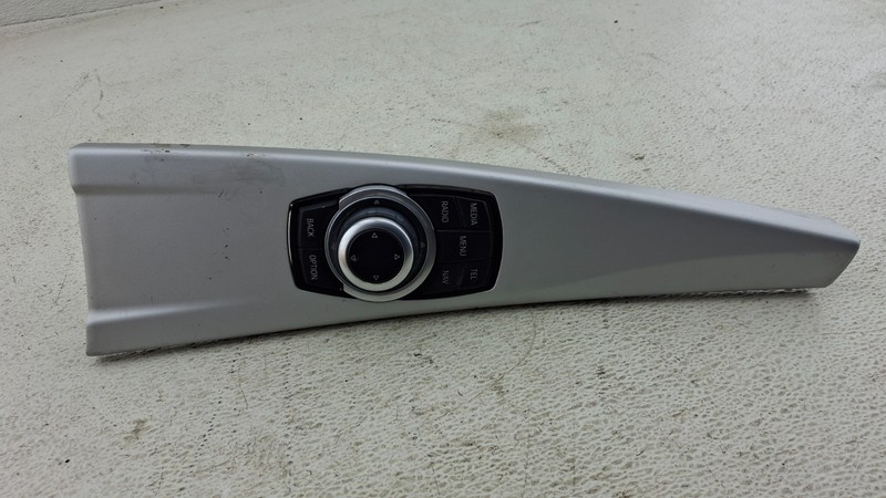 2012-2016 BMW 328I CENTER CONSOLE RADIO CONTROLS OEM