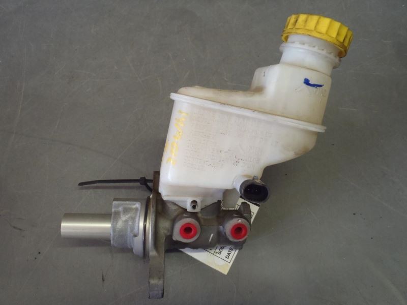 Brake Master Cylinder 68096055AA Fits 2012-2017 Fiat 500 2 Door 79064