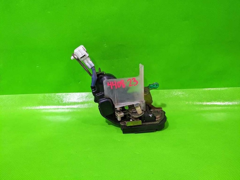 92-96 CAMRY DRIVER LEFT REAR DOOR LOCK LATCH OEM 4408-23