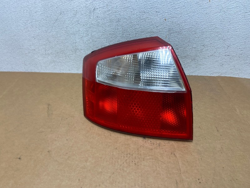 2002-2005 Audi A4 Sedan Left Driver LH Side Tail Light Oem AE2951 LK