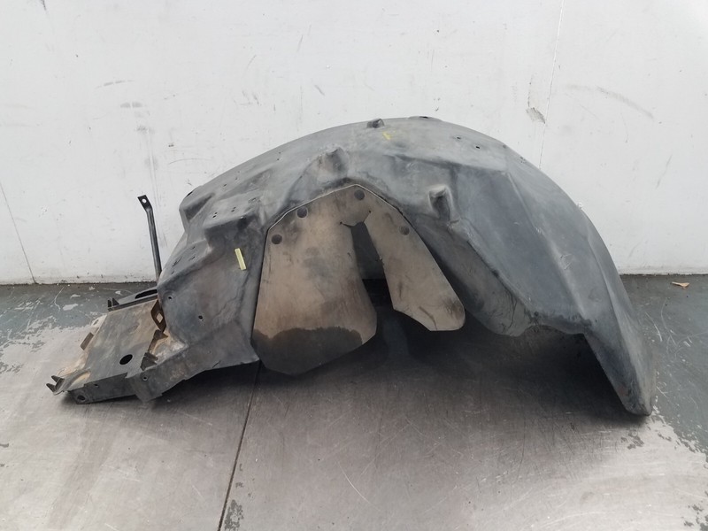 2002 Grand Marquis / Crown Vic Victoria Right Front Inner Fender Liner - * #9286