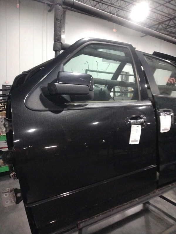 2015 Ford Expedition Left Door Black 455650 Used 162K Miles OEM Replacement