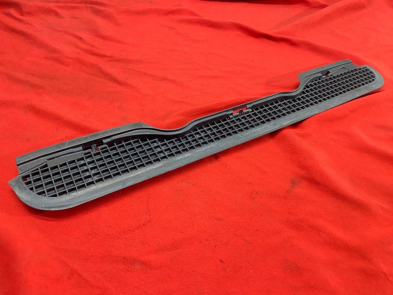 91-99 BMW E36 3 Series M3 Front Windshield Hood Air Vent Grille Cowl Cover OEM✅