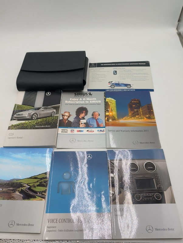 2011 Mercedes Benz CLS/CLS 550/CLS 63 AMG Owners Manual With Case And Navigation
