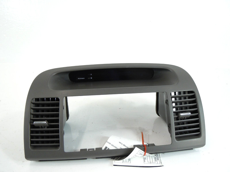 2002 02 Toyota Camry Center Dashboard Dash Air Vent W/ Radio Surround OEM