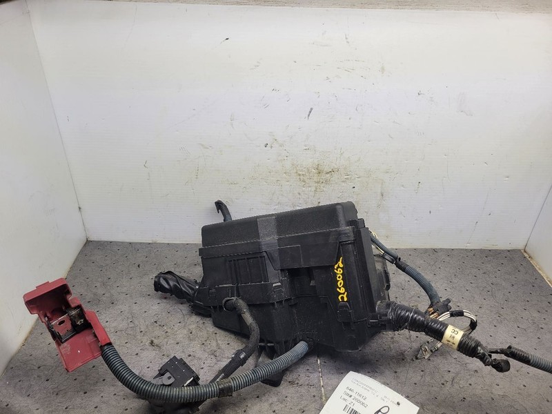 Fuse Junction Box Engine Fits 17-20 SIENNA 1755780