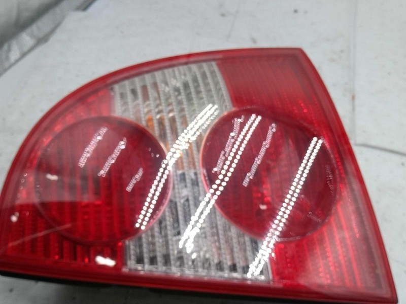 2002 Volkswagen Passat Right Tail Light Assembly OEM Used 542562 122K Miles