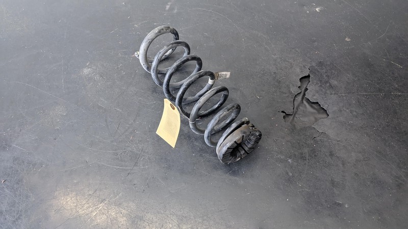 Rear Left Coil Spring 2019 Kia Optima 55350-D5550 2016 2017 2018 2020